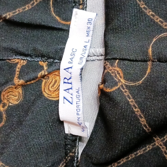 Zara Wide Flare Leg Black Gold Chain Design Med/Large Elastic waist 30inseam - Picture 3 of 6